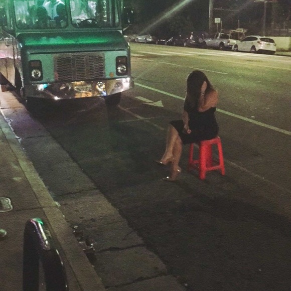 Meet your Posher, Elizabeth - Picture 3 of 4